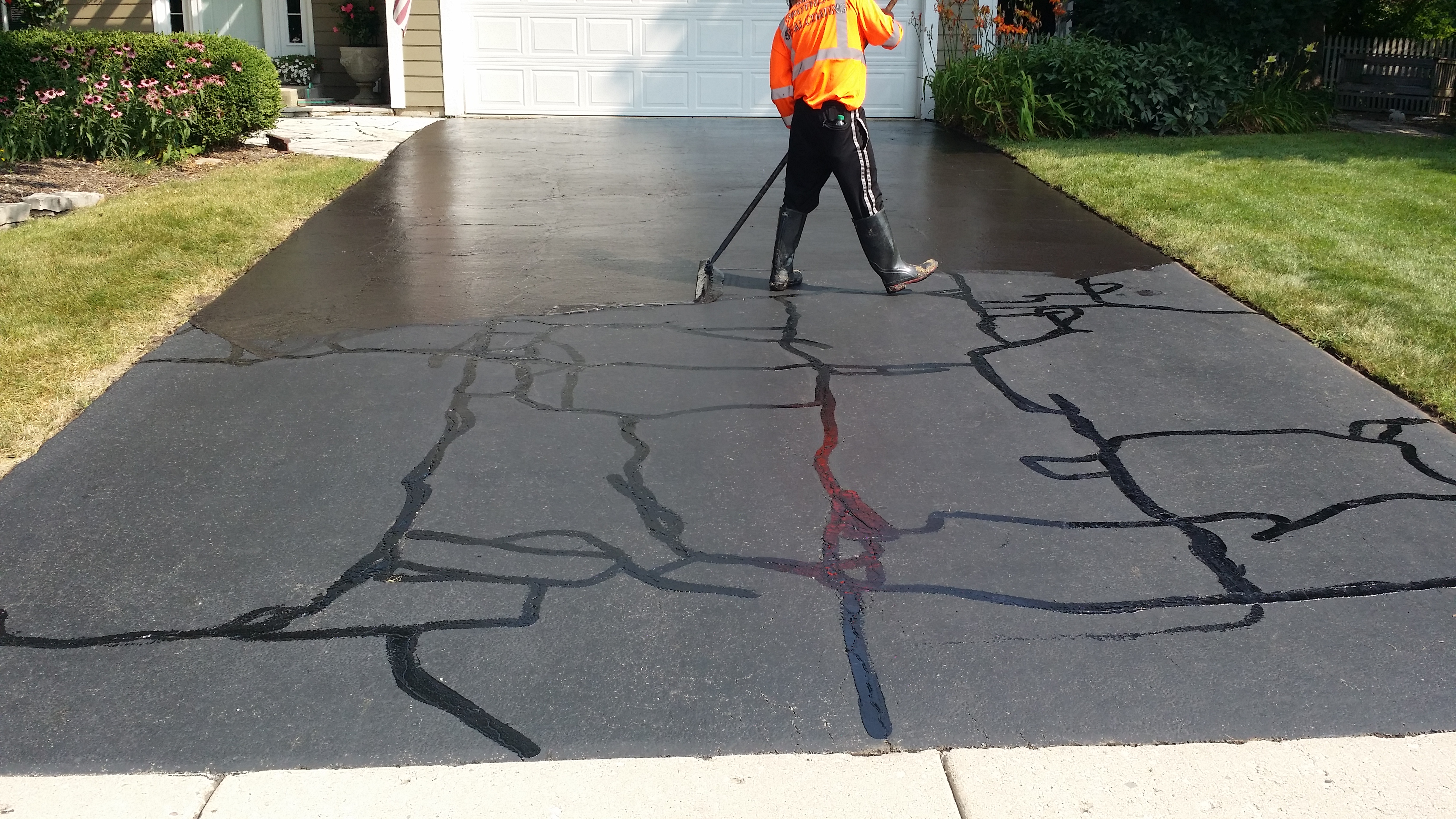 How To Fill The Cracks On Your Asphalt Driveway?